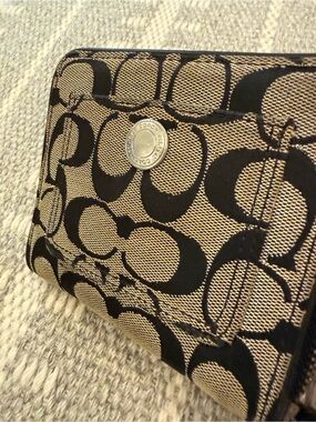 VINTAGE Y2K Coach Signature C Compact Zip Wallet
